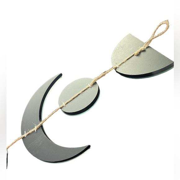 New! Mirror Moon Wall Decoration 🌙 - Picture 6 of 12
